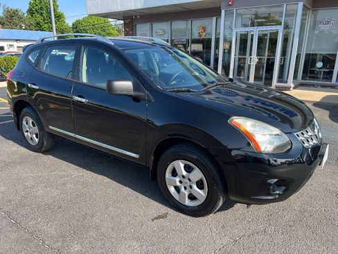Used 2014 Nissan Rogue S w/ Convenience Package FWD image 4