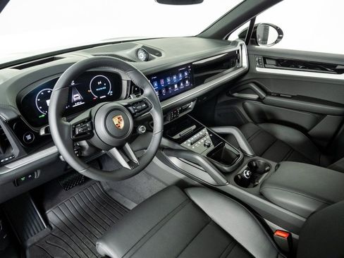 New 2026 Porsche Cayenne AWD/4WD image 4