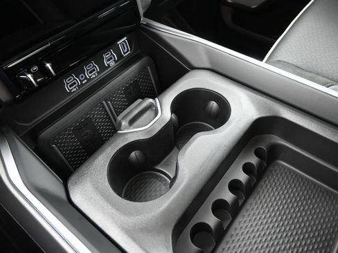 New 2026 RAM 1500 Laramie AWD/4WD image 4