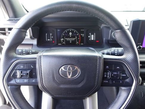 Certified 2025 Toyota 4Runner SR5 image 16