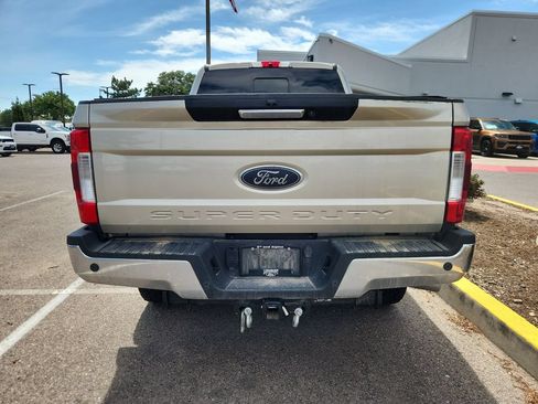 Used 2018 Ford F250 Lariat w/ Lariat Value Package AWD/4WD image 4