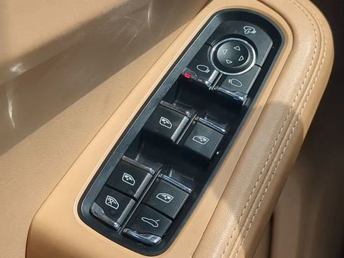 Used 2016 Porsche Macan S image 21