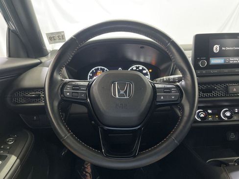 Certified 2025 Honda HR-V Sport image 14