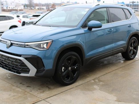 New 2026 Volkswagen Taos SEL AWD/4WD image 3