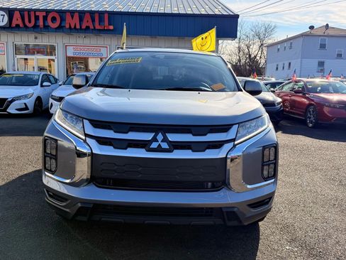 Used 2023 Mitsubishi Outlander Sport ES image 3