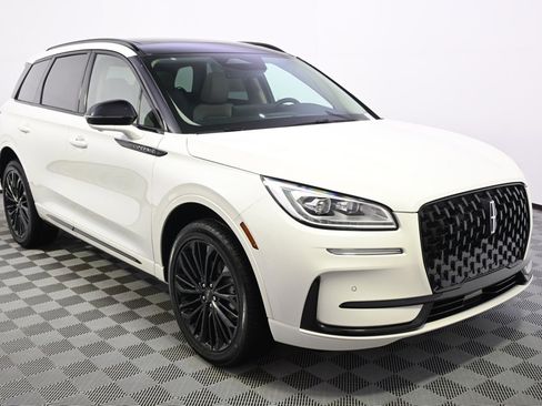 New 2026 Lincoln Corsair Reserve w/ Jet Appearance Package image 8