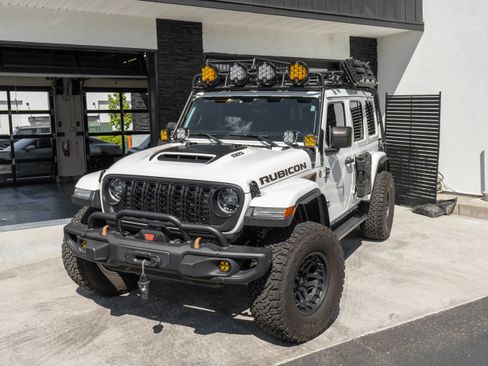 Used 2024 Jeep Wrangler Unlimited Rubicon 392 AWD/4WD image 4