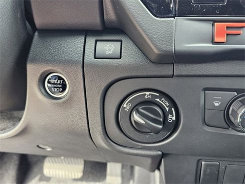 New 2025 Nissan Frontier PRO-4X image 17
