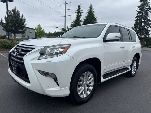 Used 2014 Lexus GX 460 w/ Premium Package AWD/4WD image 4