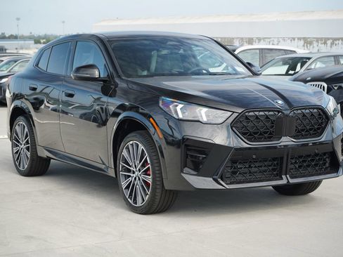 New 2026 BMW X2 xDrive28i w/ Technology Package AWD/4WD image 3