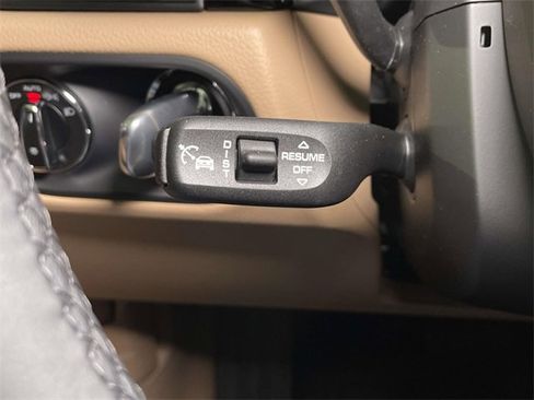 New 2026 Porsche Macan image 42