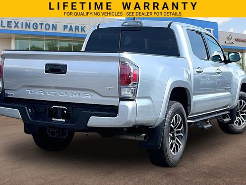 Used 2022 Toyota Tacoma TRD Sport AWD/4WD image 12
