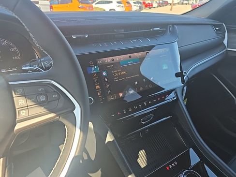 New 2026 Jeep Grand Cherokee Limited image 16