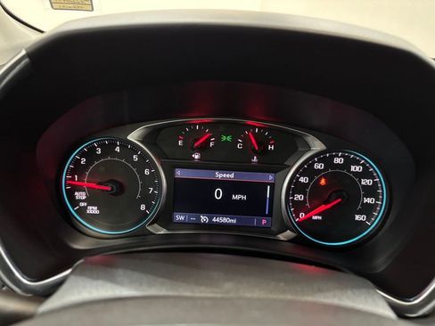 Used 2019 Chevrolet Equinox Premier FWD image 12