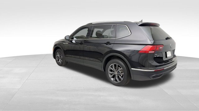 Used 2024 Volkswagen Tiguan SE AWD/4WD image 4