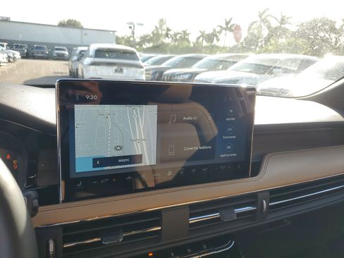 Certified 2023 Lincoln Corsair Reserve image 21