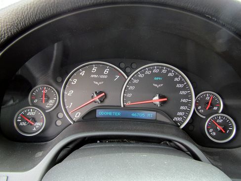 Used 2012 Chevrolet Corvette Grand Sport w/ 3LT Preferred Equipment Group RWD image 19