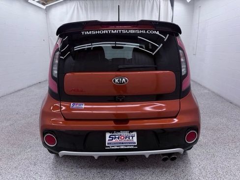 Used 2018 Kia Soul ! w/ Tech Package FWD image 3