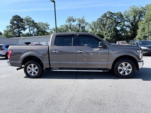 Used 2015 Ford F150 XLT w/ Equipment Group 302A Luxury RWD image 4