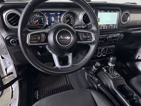 Used 2023 Jeep Gladiator Overland image 21
