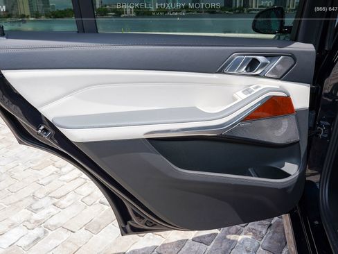 Used 2024 BMW ALPINA XB7 AWD/4WD image 17