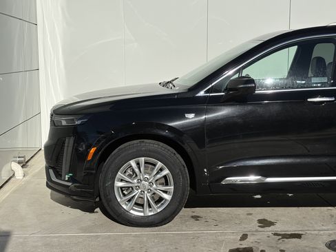 Used 2023 Cadillac XT6 Luxury image 5