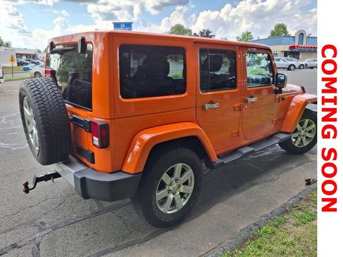 Used 2012 Jeep Wrangler Unlimited Sahara w/ Dual Top Group AWD/4WD image 5