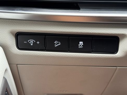 Used 2024 Kia Telluride S w/ S Sunroof Package FWD image 17