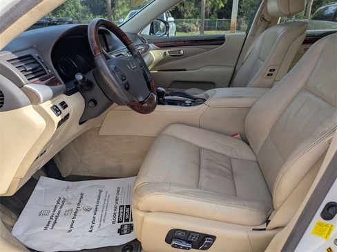 Used 2015 Lexus LS 460 image 24