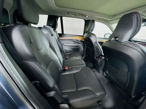 Used 2022 Volvo XC90 T6 Momentum w/ Advanced Package image 34