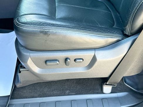 Used 2014 Ford F250 Lariat w/ Lariat Interior Package image 20