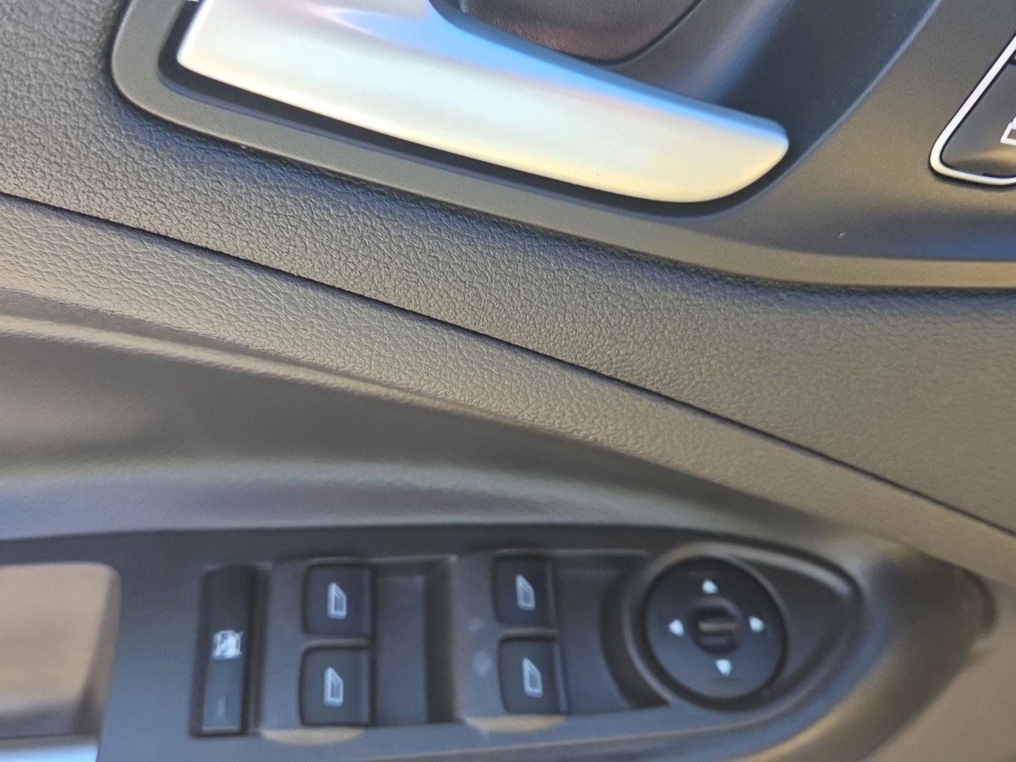 Used 2018 Ford Escape SE w/ SE Sport Appearance Package AWD/4WD image 21