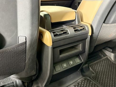 Used 2025 Land Rover Defender 110 S image 16