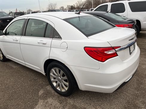 Used 2013 Chrysler 200 Touring image 10