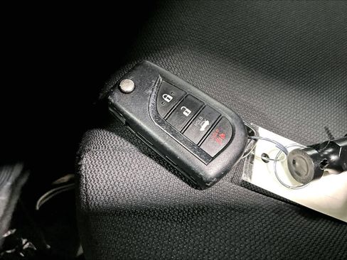Used 2024 Toyota Corolla LE FWD image 15