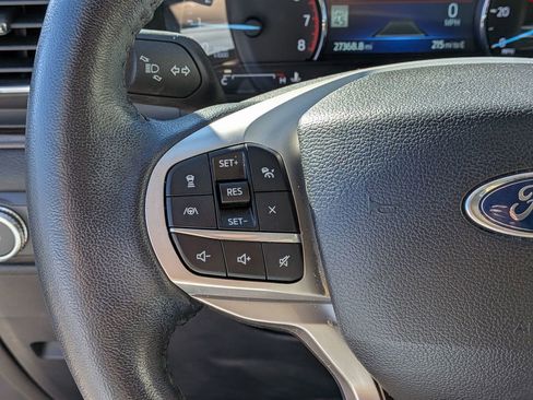 Used 2022 Ford Explorer Limited w/ Limited Technology Package image 19