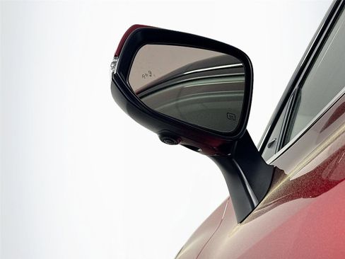 Used 2023 Toyota Highlander Platinum image 5