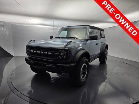 Used 2022 Ford Bronco Black Diamond w/ Sasquatch Package image 4