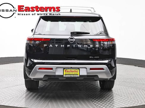 Used 2023 Nissan Pathfinder SL AWD/4WD image 6