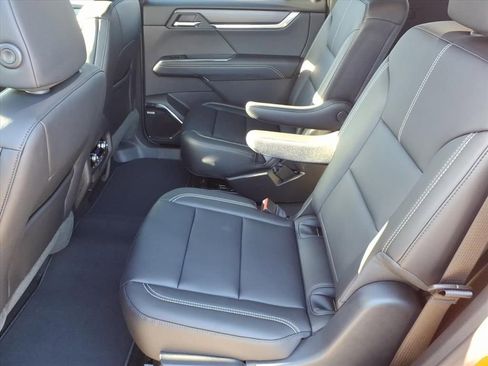 New 2026 GMC Acadia Elevation image 5