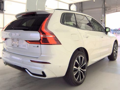 Used 2025 Volvo XC60 B5 Plus AWD/4WD image 2