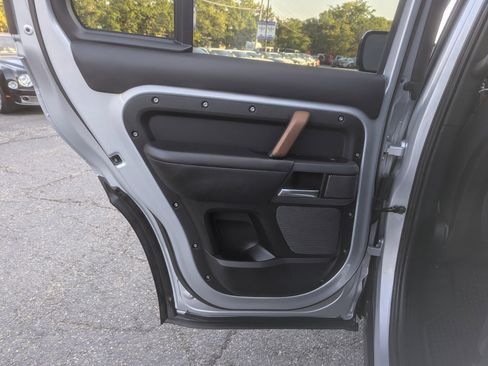 Used 2020 Land Rover Defender 110 X image 39