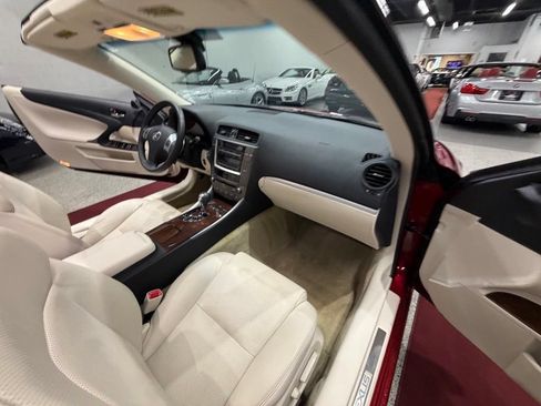 Used 2013 Lexus IS 250C RWD image 35