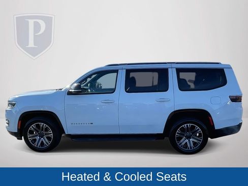 Certified 2024 Jeep Wagoneer Series II w/ Flexible Seating Group image 6