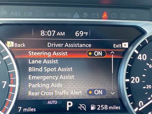 New 2025 Nissan Pathfinder SV image 18