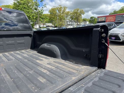 Used 2018 RAM 2500 Tradesman w/ Chrome Appearance Group AWD/4WD image 14
