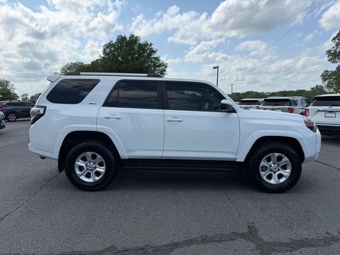 Used 2024 Toyota 4Runner SR5 AWD/4WD image 7