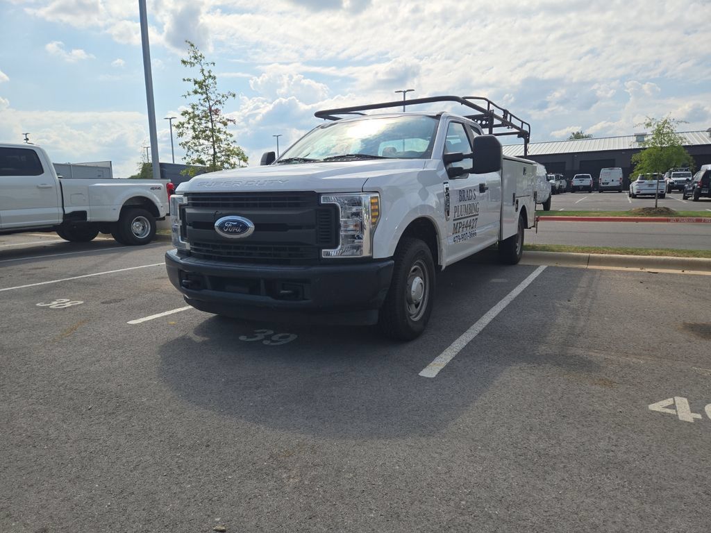 Used 2019 Ford F250 XL RWD image 1