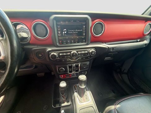 Used 2020 Jeep Gladiator Rubicon AWD/4WD image 25