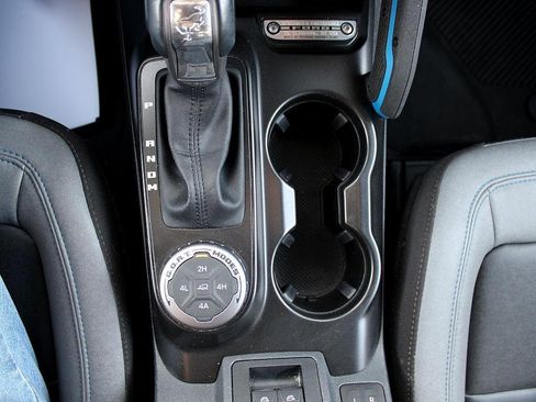 Used 2023 Ford Bronco Black Diamond image 27